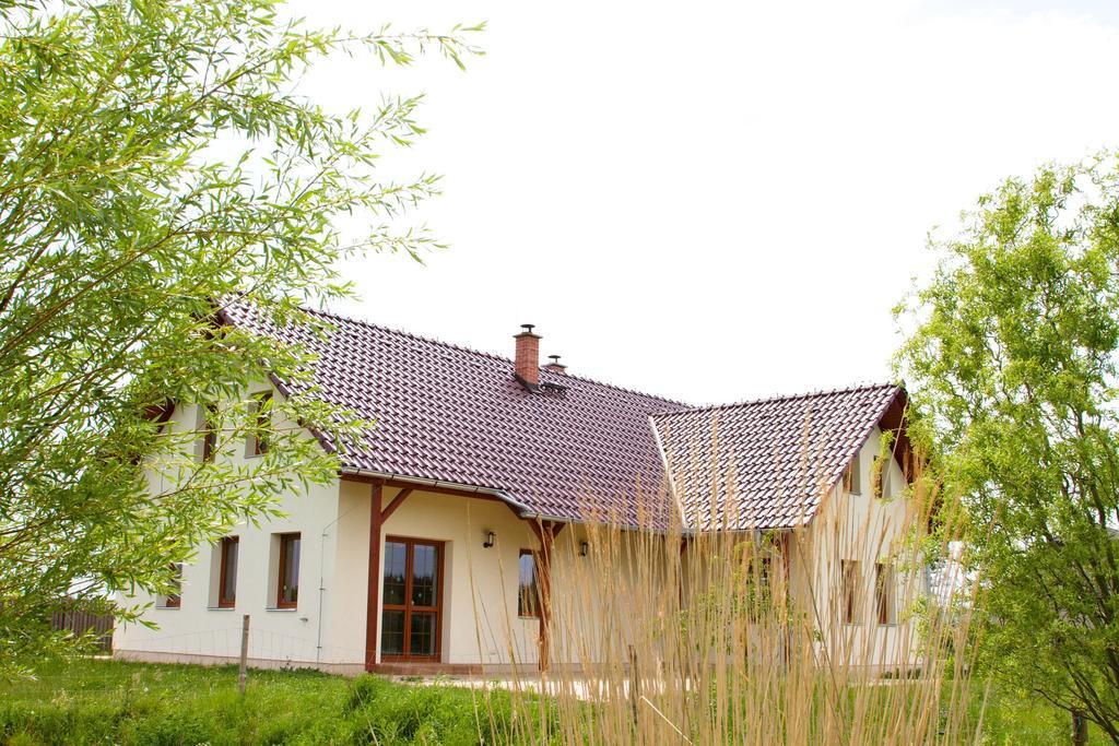 Penzion Recall Troskovice Exterior foto